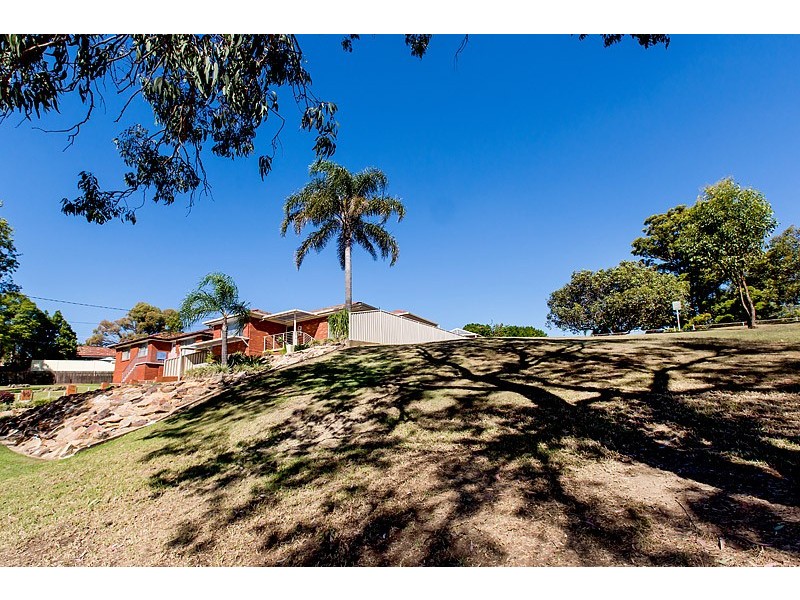 5 Binalong Avenue, Georges Hall NSW 2198