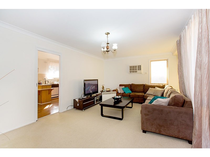 38 Oak Drive, Georges Hall NSW 2198