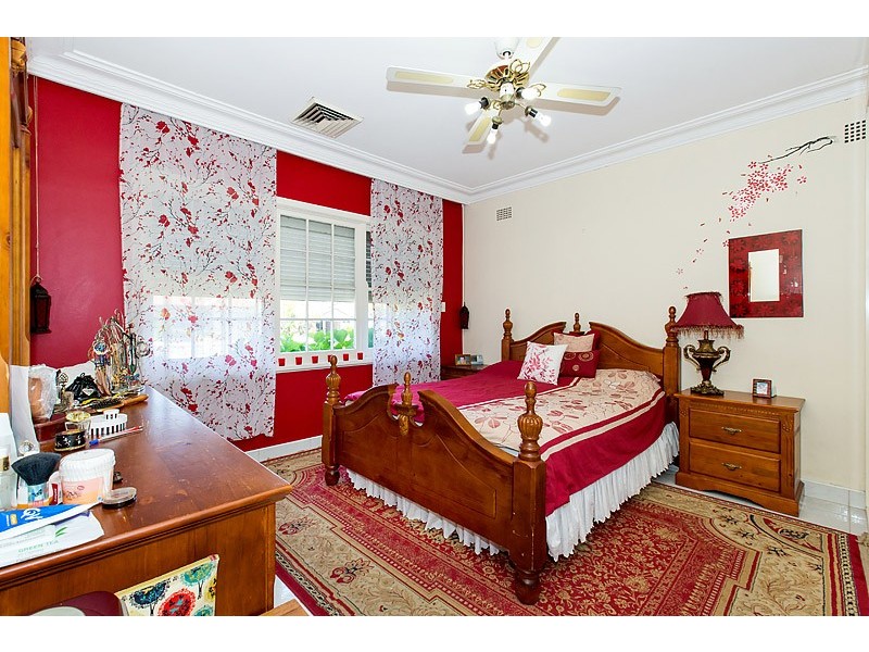 46 Haig Avenue, Georges Hall NSW 2198