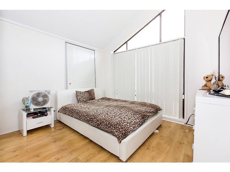 16 Talinga Avenue, Georges Hall NSW 2198