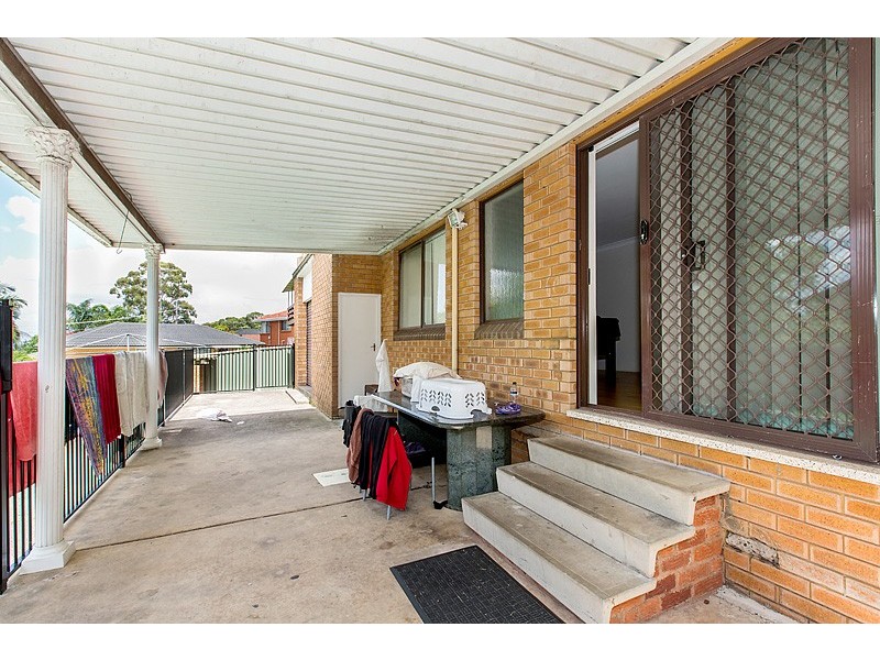 16 Talinga Avenue, Georges Hall NSW 2198