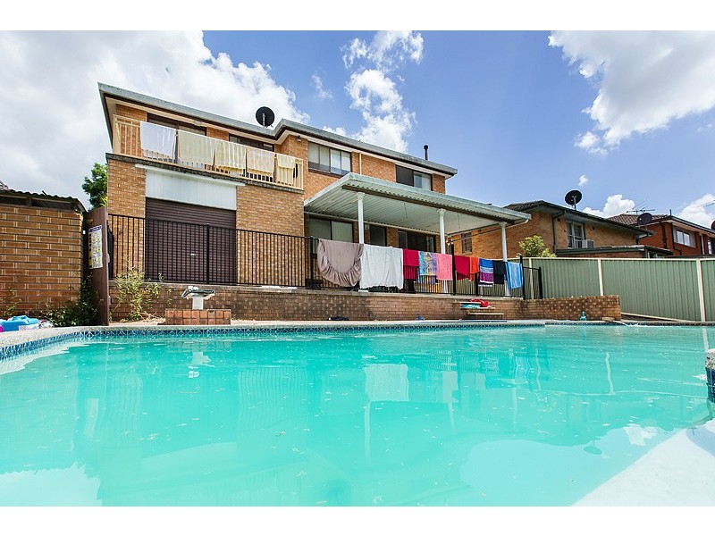 16 Talinga Avenue, Georges Hall NSW 2198