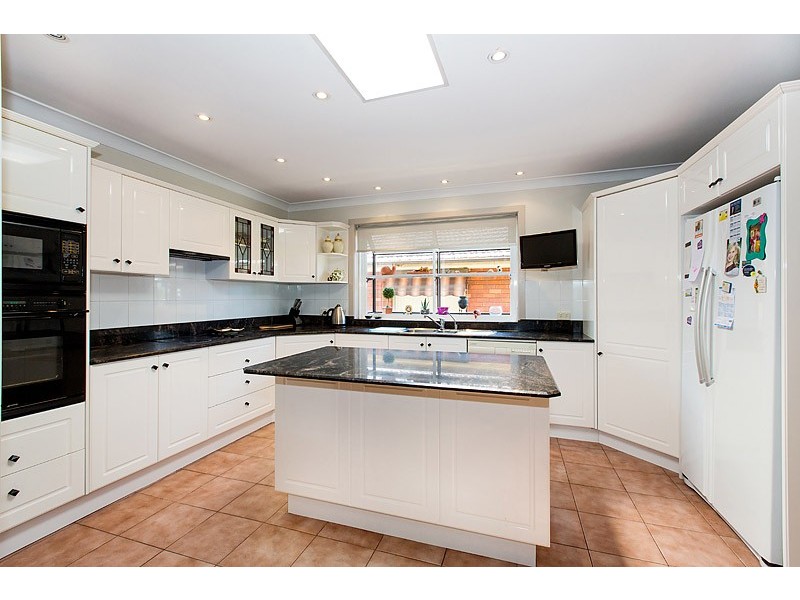 2 Josephine Crescent, Georges Hall NSW 2198