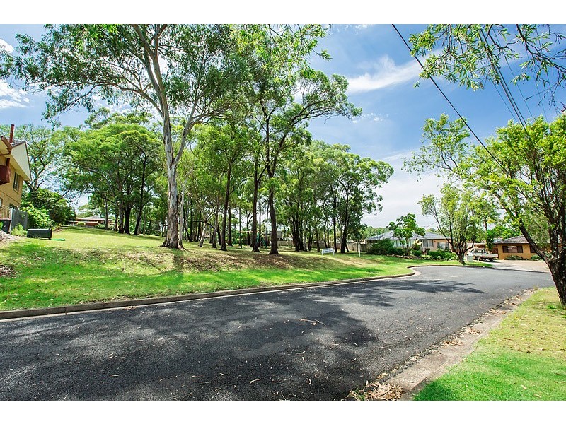 2 Josephine Crescent, Georges Hall NSW 2198