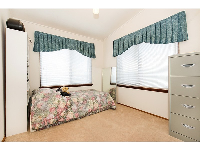 16 Sevenoaks Crescent, Bass Hill NSW 2197