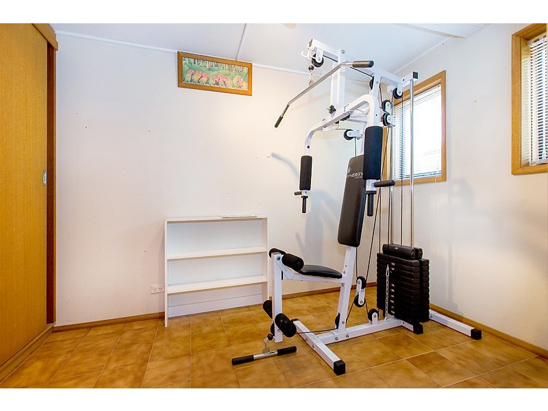 16 Sevenoaks Crescent, Bass Hill NSW 2197