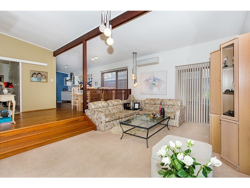 16 Sevenoaks Crescent, Bass Hill NSW 2197