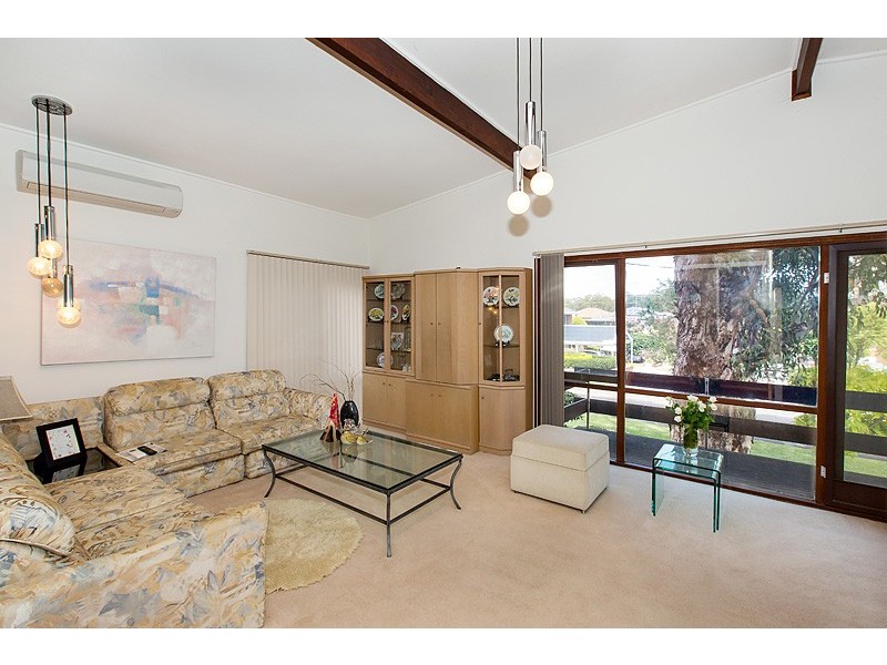 16 Sevenoaks Crescent, Bass Hill NSW 2197