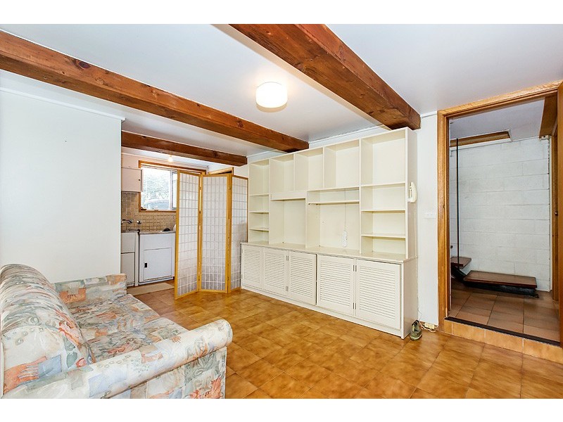 16 Sevenoaks Crescent, Bass Hill NSW 2197