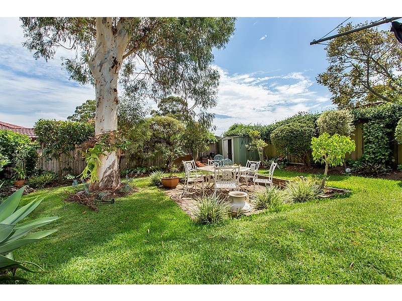 16 Sevenoaks Crescent, Bass Hill NSW 2197