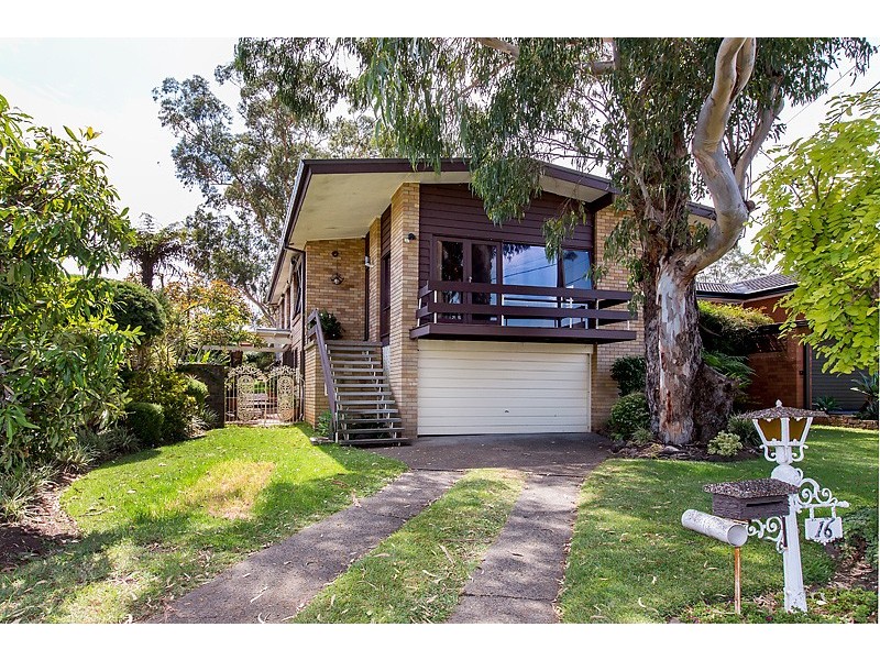 16 Sevenoaks Crescent, Bass Hill NSW 2197