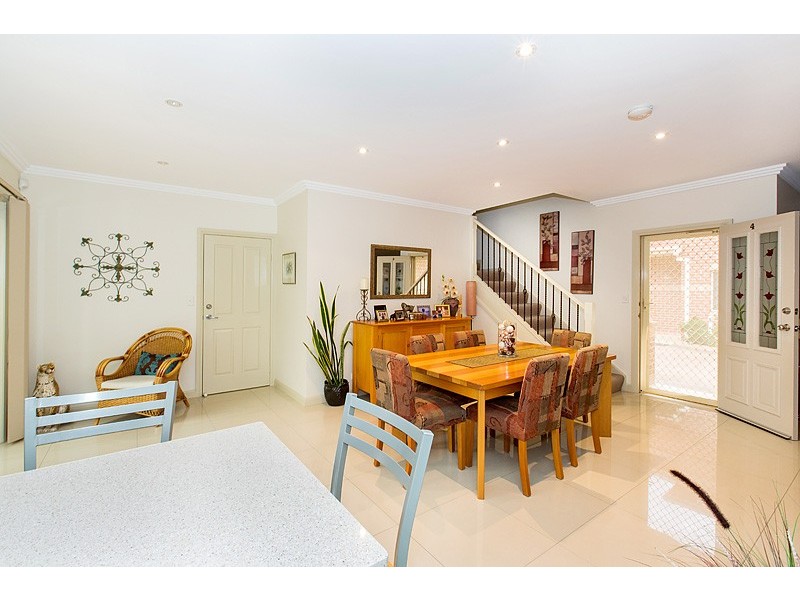 4/14 Hishion Place, Georges Hall NSW 2198