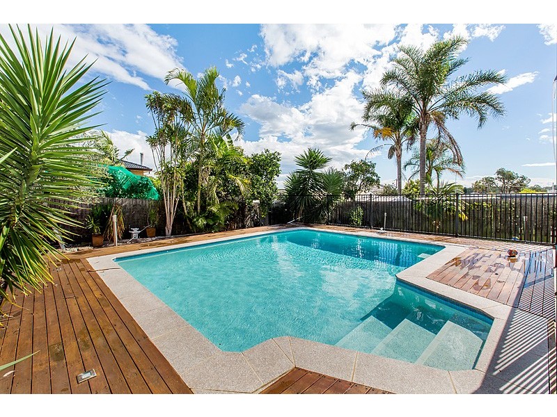 21 Sevenoaks Crescent, Bass Hill NSW 2197