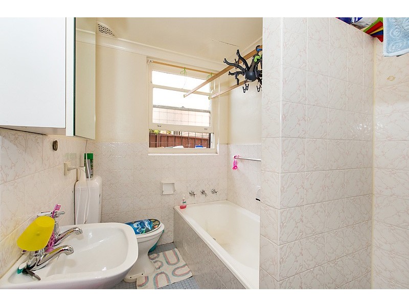 2/29 Urunga Parade, Punchbowl NSW 2196