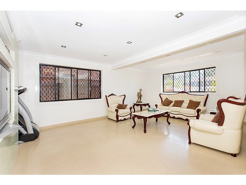 37 Keswick Street, Georges Hall NSW 2198