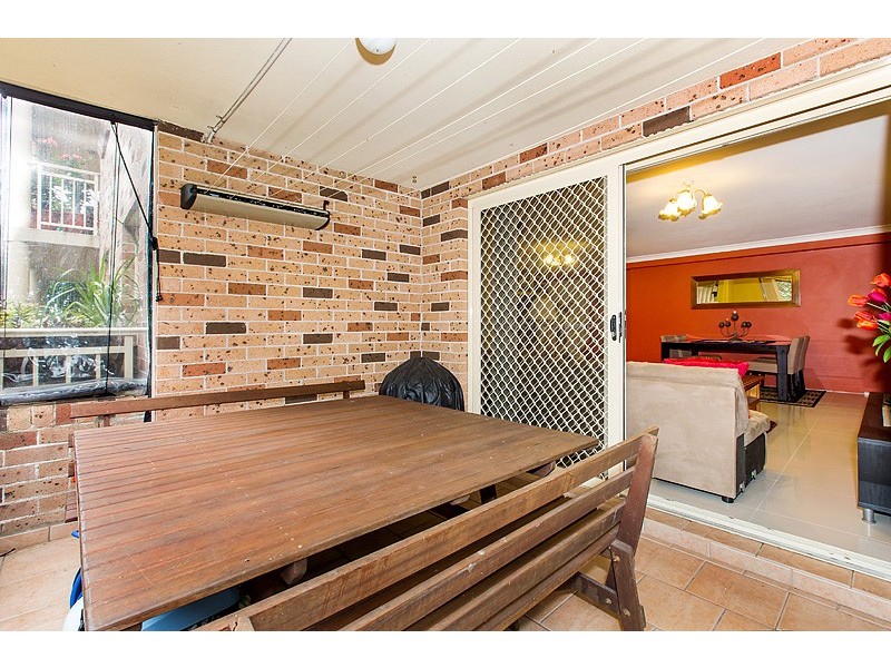 2/133 Meredith St, Bankstown NSW 2200