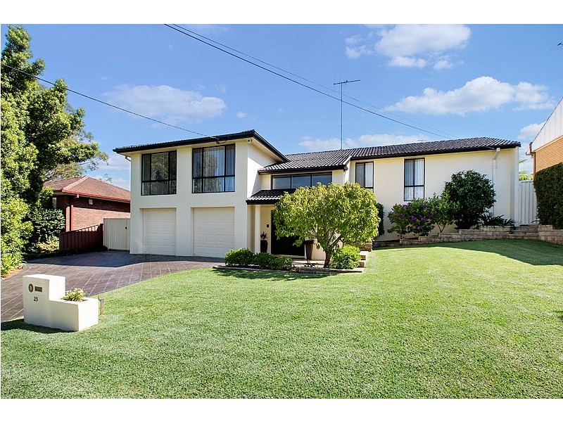 25 Harden Crescent, Georges Hall NSW 2198