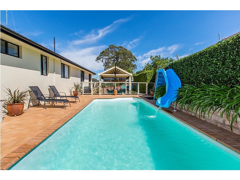 25 Harden Crescent, Georges Hall NSW 2198