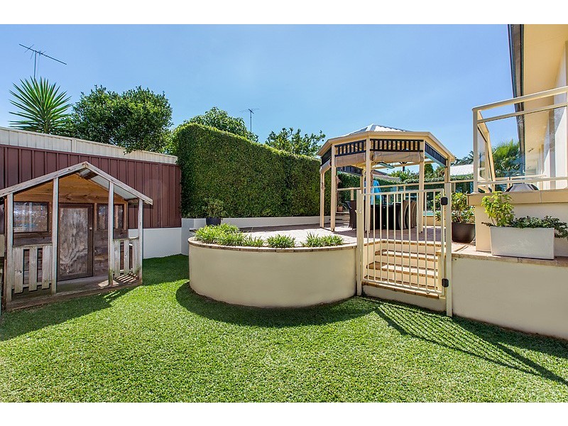 25 Harden Crescent, Georges Hall NSW 2198