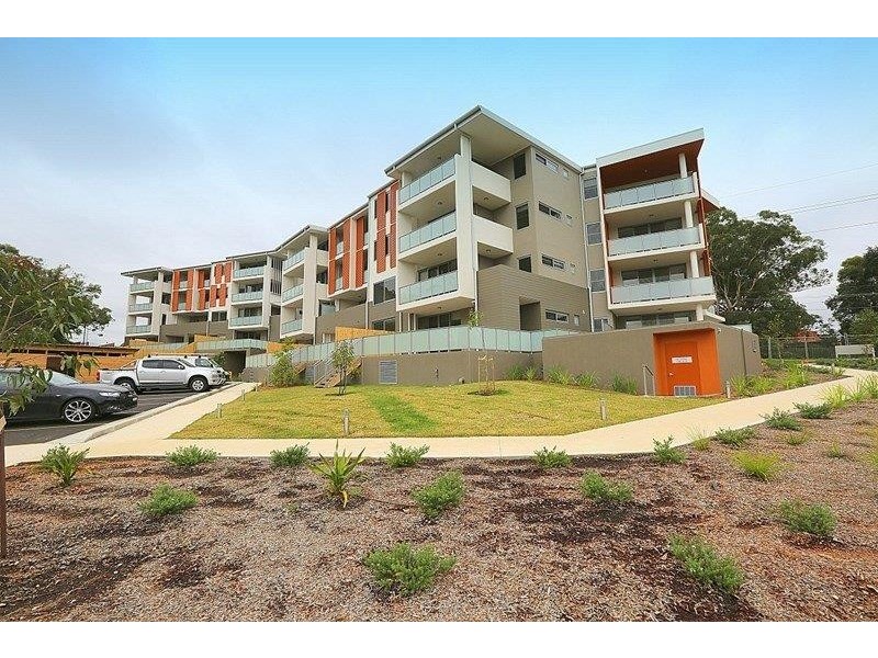 D204/2 Rowe Drive, Potts Hill NSW 2143