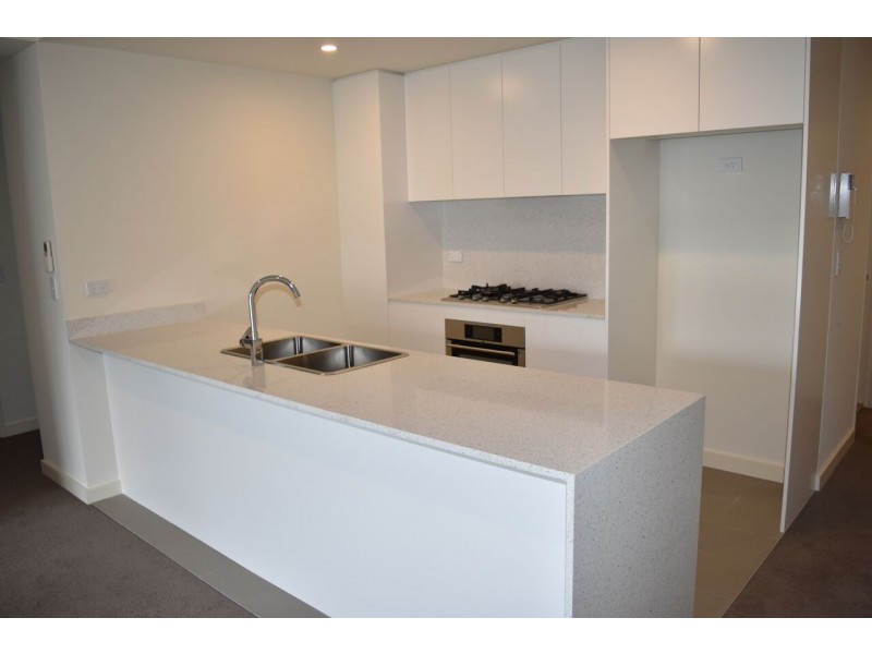 D204/2 Rowe Drive, Potts Hill NSW 2143