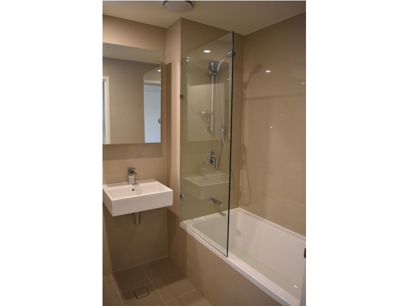 D204/2 Rowe Drive, Potts Hill NSW 2143