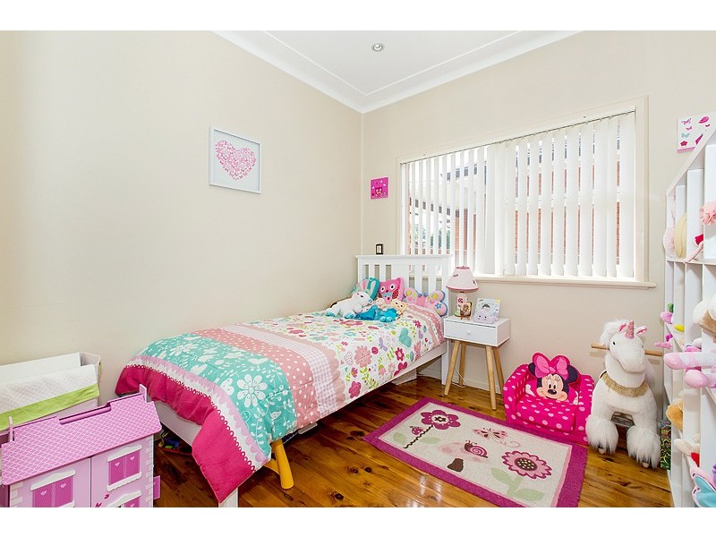 65 Caroline Crescent, Georges Hall NSW 2198