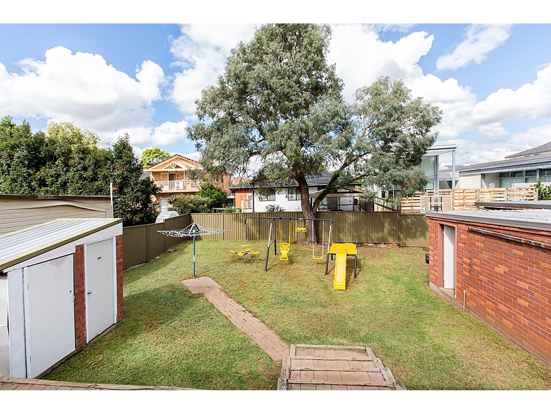 65 Caroline Crescent, Georges Hall NSW 2198