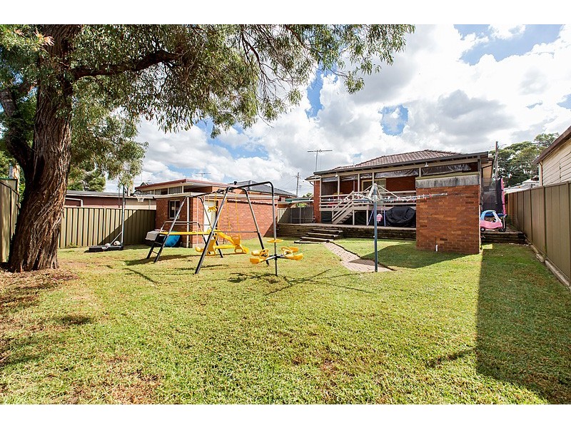 65 Caroline Crescent, Georges Hall NSW 2198