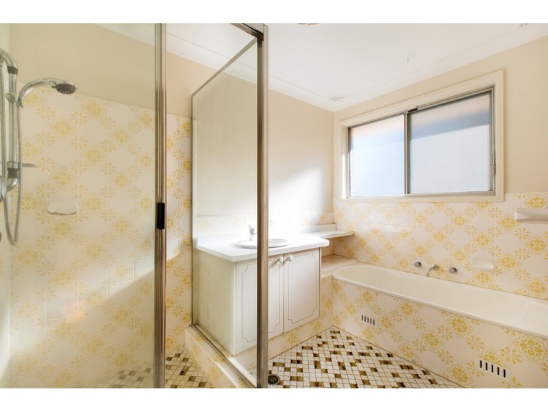 64 Carnavon Crescent, Georges Hall NSW 2198