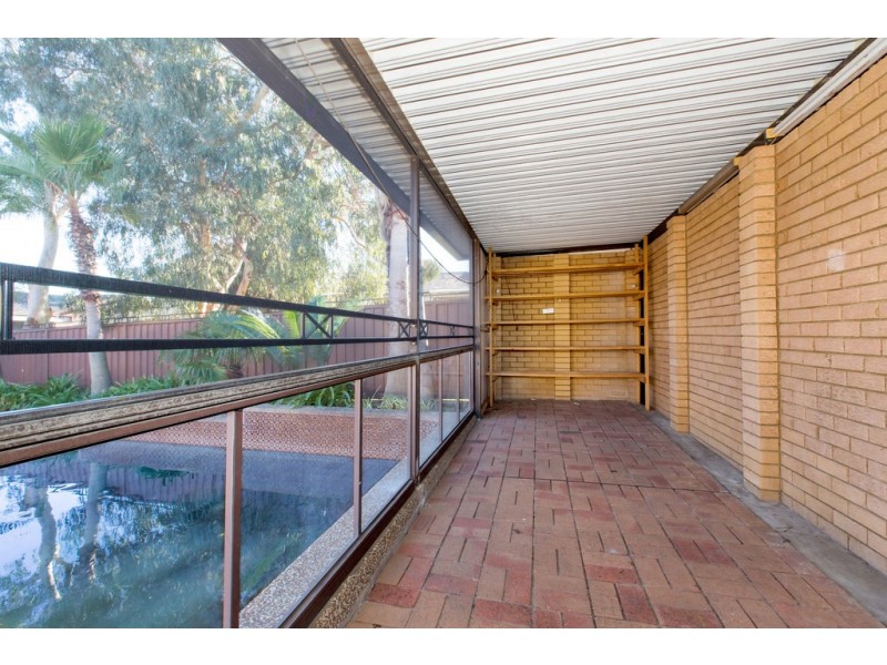 64 Carnavon Crescent, Georges Hall NSW 2198