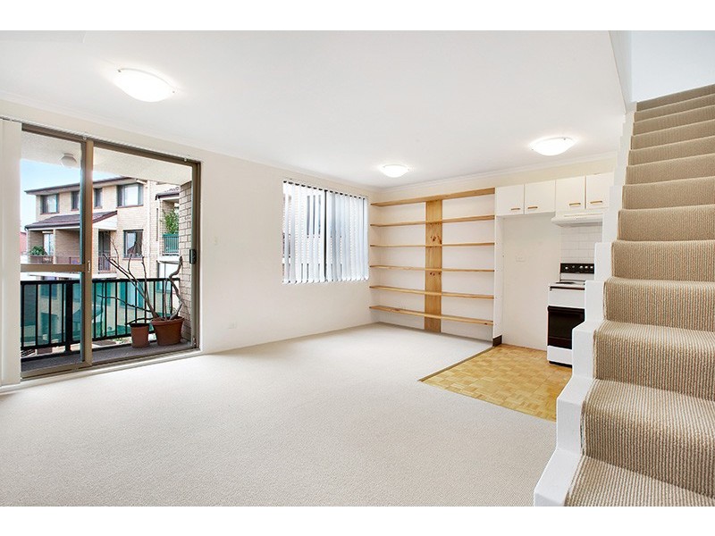 33/4 Goodlet Street, Surry Hills NSW 2010