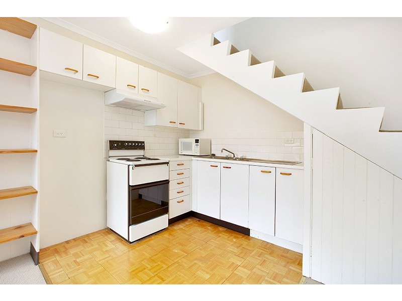 33/4 Goodlet Street, Surry Hills NSW 2010