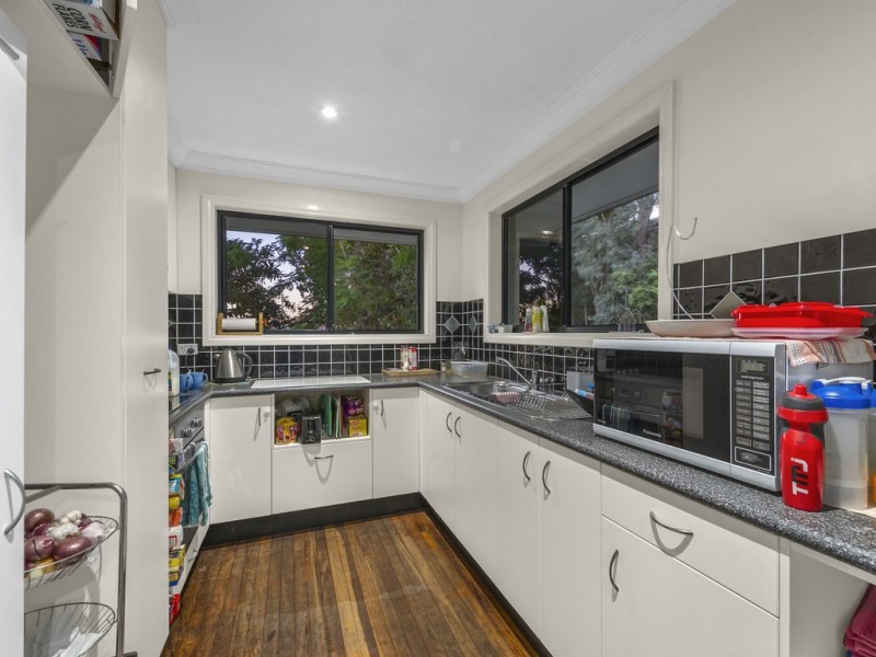 9 Halton Street, Stafford Heights QLD 4053