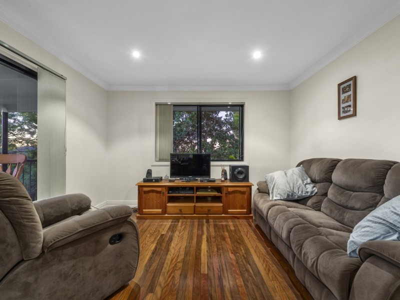 9 Halton Street, Stafford Heights QLD 4053