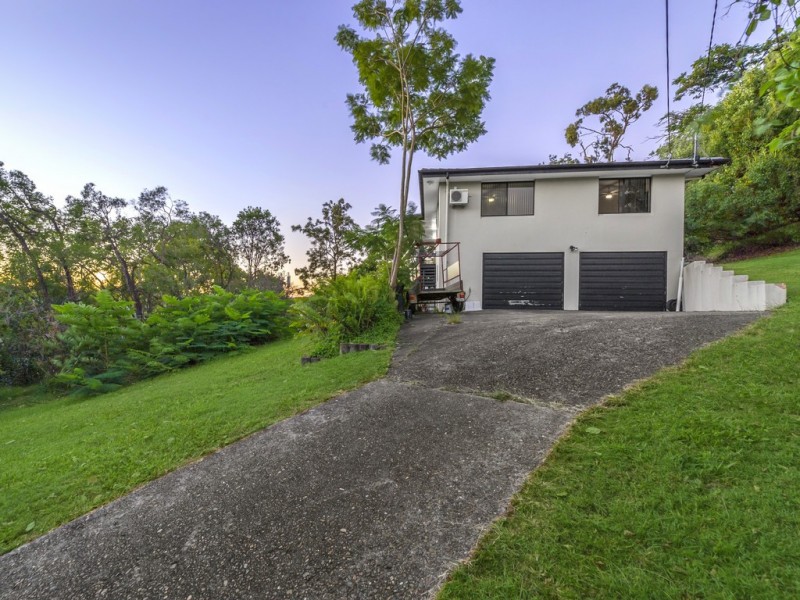 9 Halton Street, Stafford Heights QLD 4053