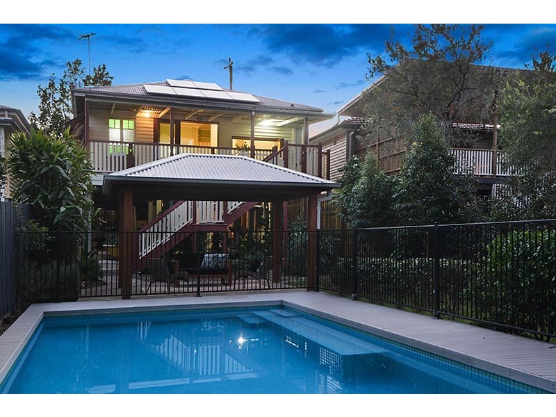 31 Tenth Avenue, Windsor QLD 4030