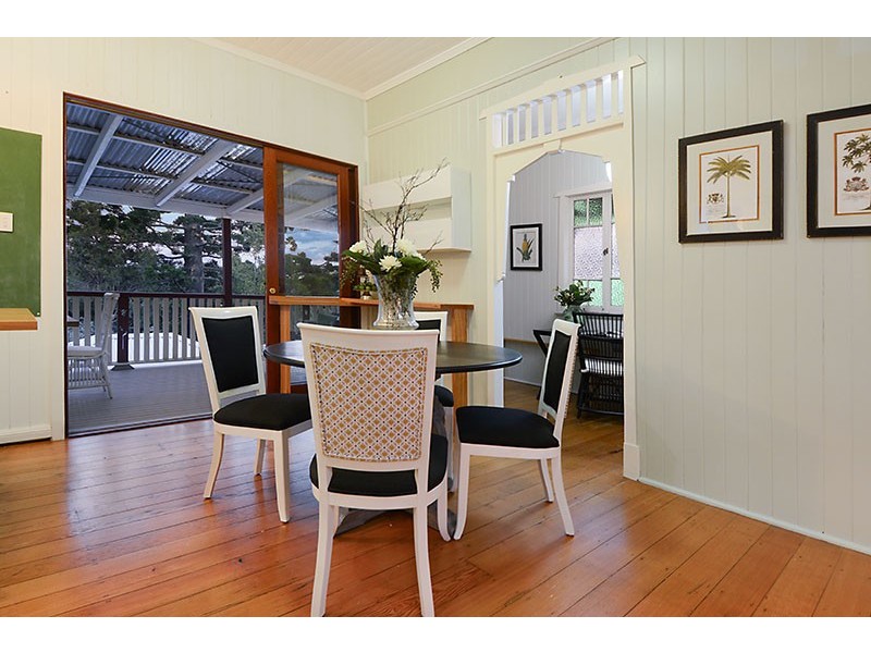 31 Tenth Avenue, Windsor QLD 4030