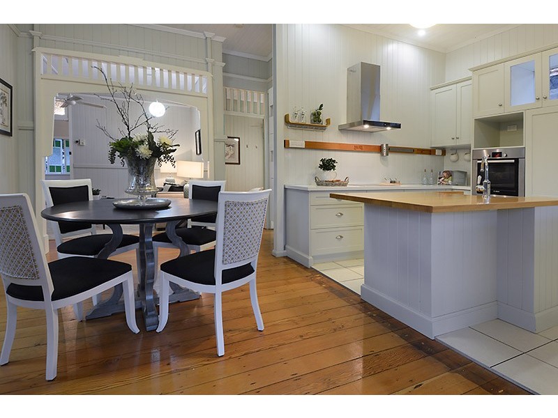 31 Tenth Avenue, Windsor QLD 4030