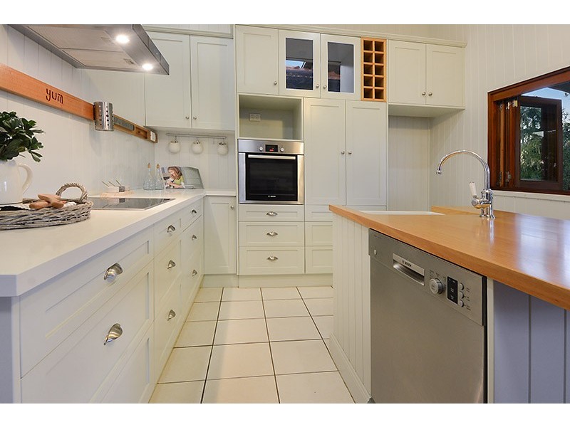 31 Tenth Avenue, Windsor QLD 4030