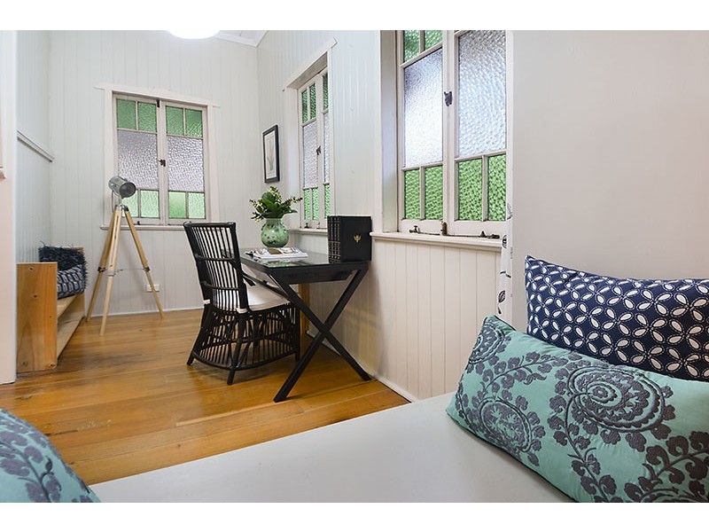 31 Tenth Avenue, Windsor QLD 4030