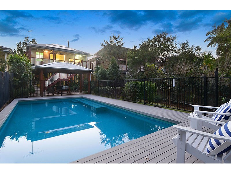 31 Tenth Avenue, Windsor QLD 4030