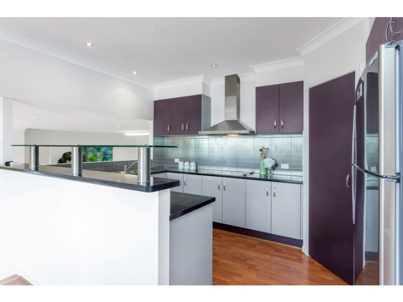 11 Emanual Court, Eatons Hill QLD 4037