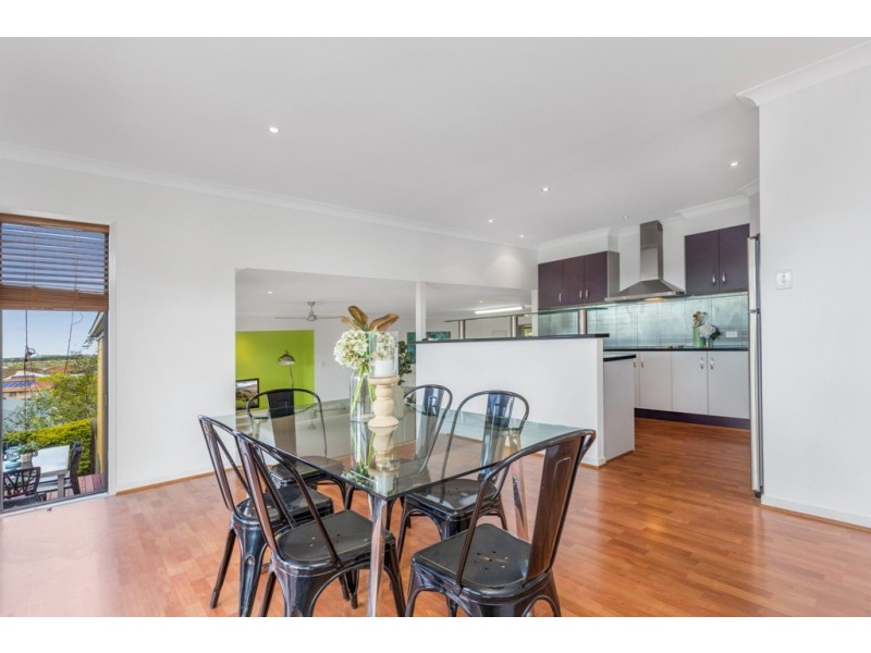 11 Emanual Court, Eatons Hill QLD 4037