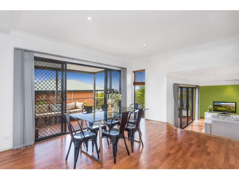 11 Emanual Court, Eatons Hill QLD 4037