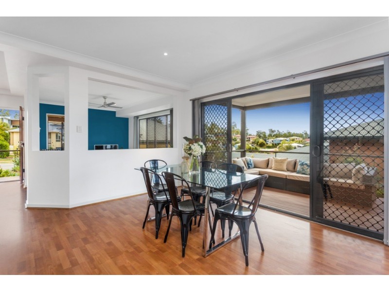 11 Emanual Court, Eatons Hill QLD 4037