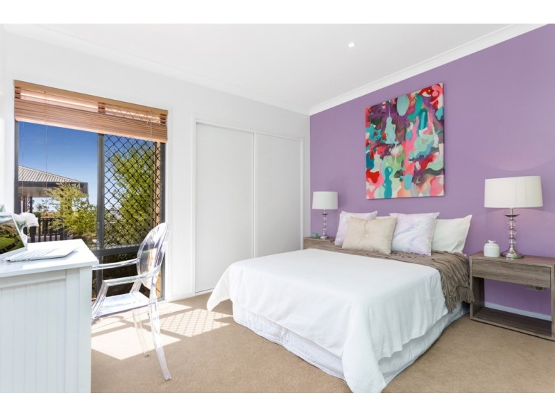 11 Emanual Court, Eatons Hill QLD 4037