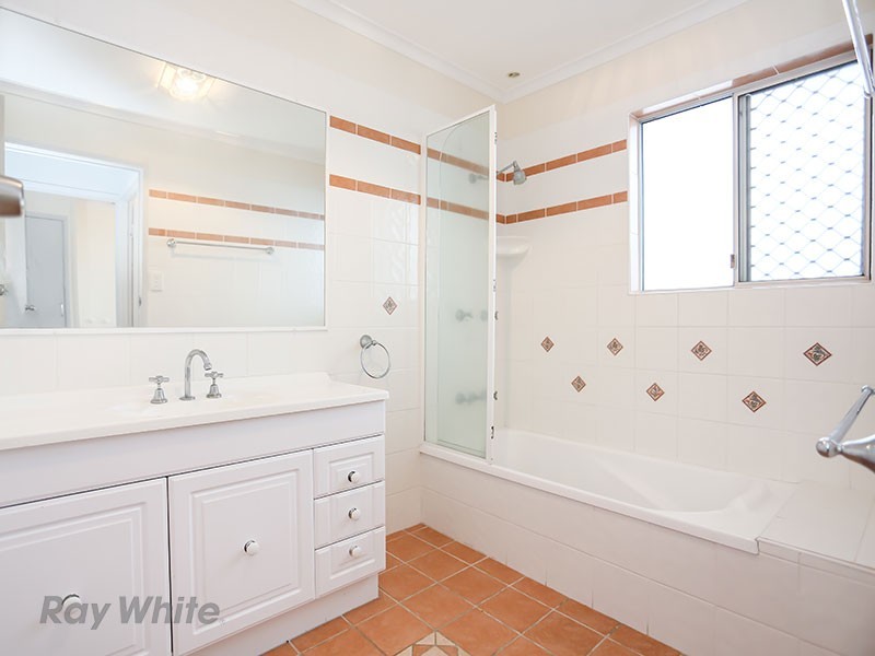 18 Meecham Street, Grange QLD 4051