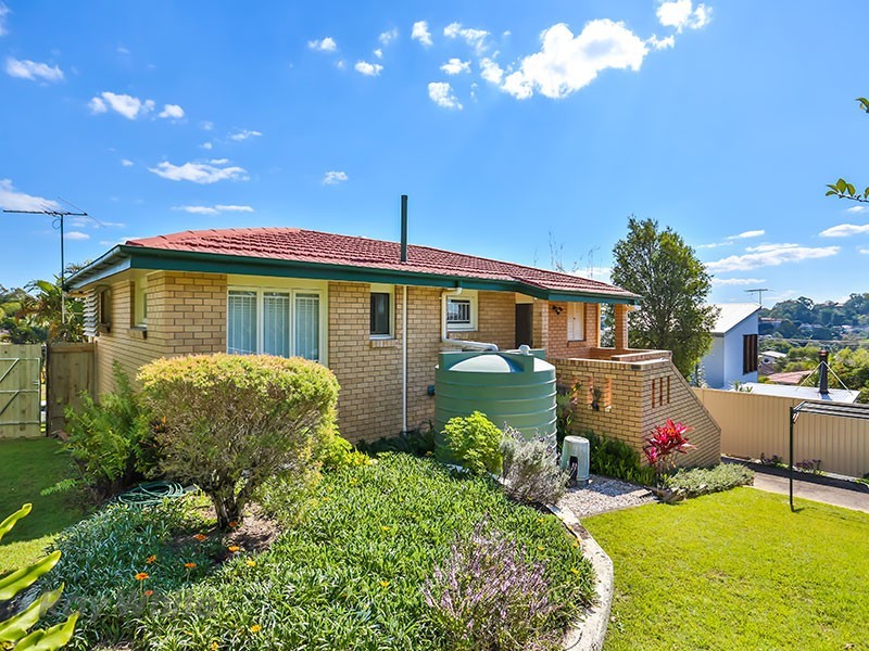 65 Normanton Street, Stafford Heights QLD 4053