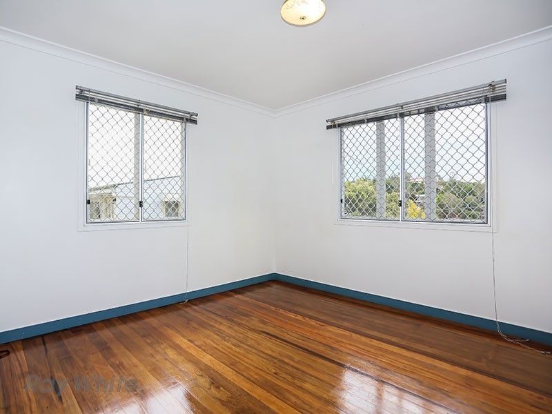 6 Aldren Street, Stafford Heights QLD 4053